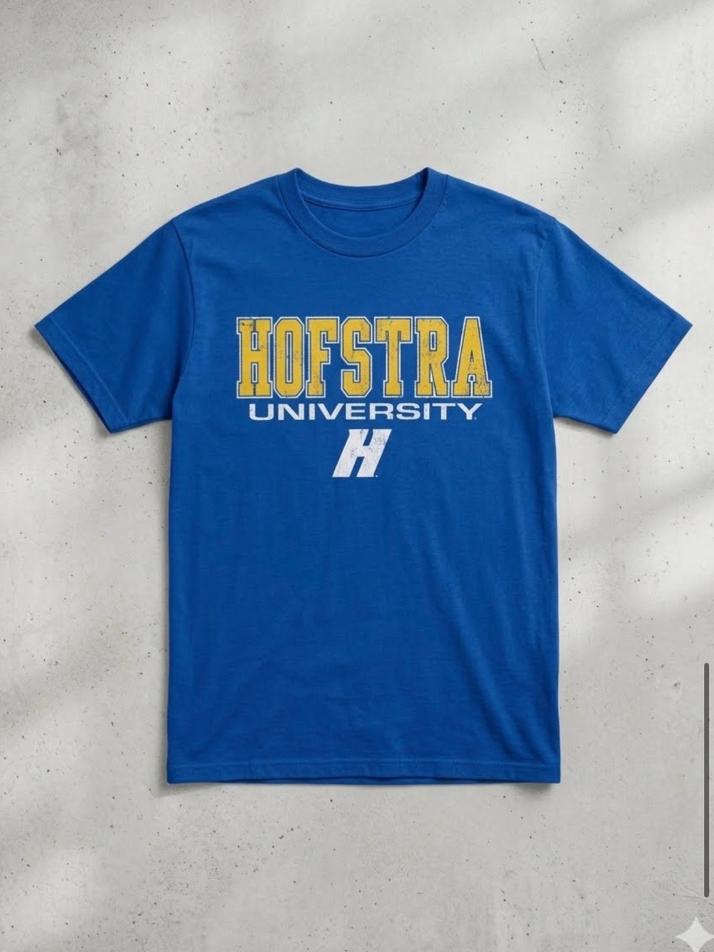 Vintage Adidas Hofstra University Blue T-Shirt Size Small‎
